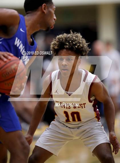Thumbnail 3 in Windward vs. Clovis West (Nor Cal Tip Off Classic) photogallery.