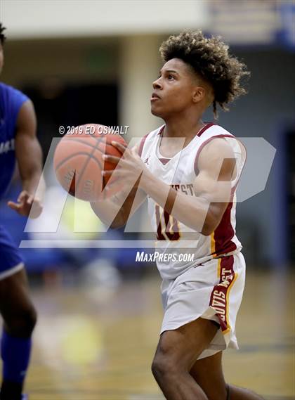 Thumbnail 3 in Windward vs. Clovis West (Nor Cal Tip Off Classic) photogallery.