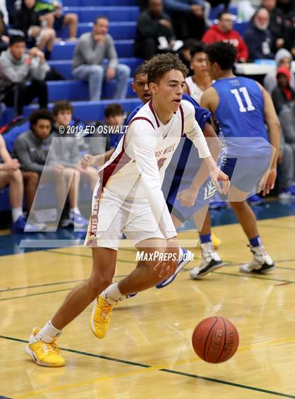 Thumbnail 3 in Windward vs. Clovis West (Nor Cal Tip Off Classic) photogallery.