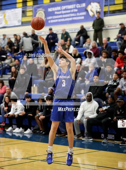 Thumbnail 3 in Windward vs. Clovis West (Nor Cal Tip Off Classic) photogallery.
