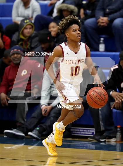 Thumbnail 3 in Windward vs. Clovis West (Nor Cal Tip Off Classic) photogallery.