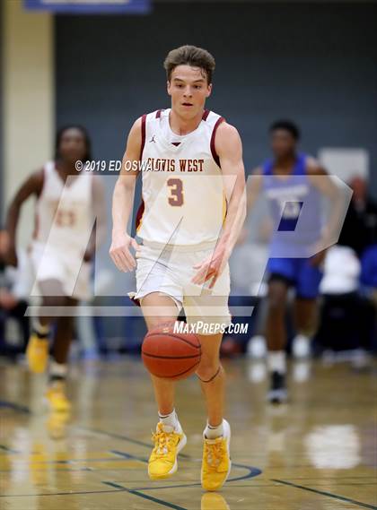 Thumbnail 2 in Windward vs. Clovis West (Nor Cal Tip Off Classic) photogallery.