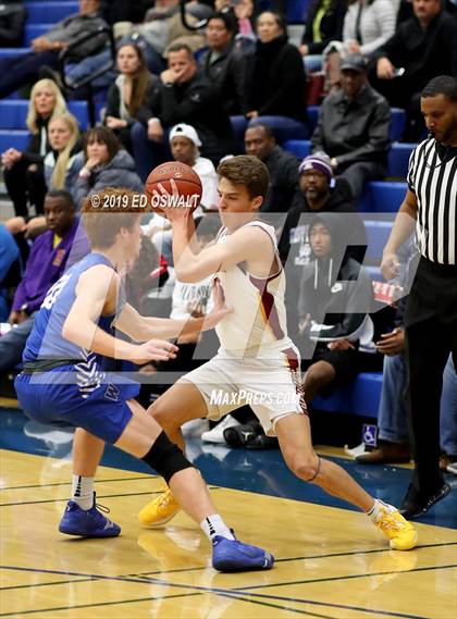 Thumbnail 1 in Windward vs. Clovis West (Nor Cal Tip Off Classic) photogallery.