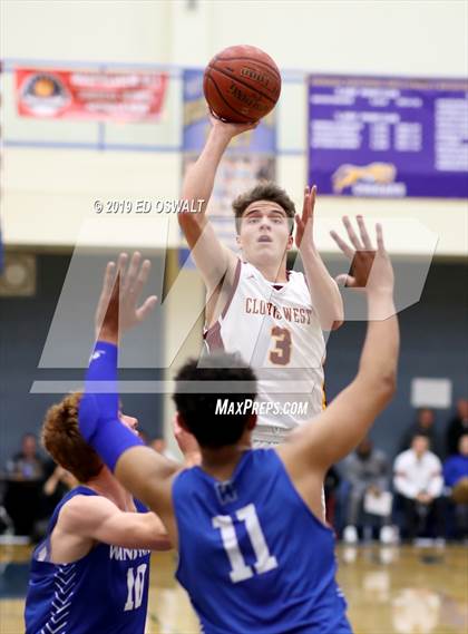 Thumbnail 3 in Windward vs. Clovis West (Nor Cal Tip Off Classic) photogallery.