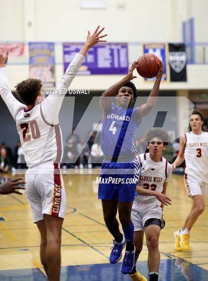 Thumbnail 2 in Windward vs. Clovis West (Nor Cal Tip Off Classic) photogallery.