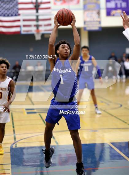 Thumbnail 3 in Windward vs. Clovis West (Nor Cal Tip Off Classic) photogallery.