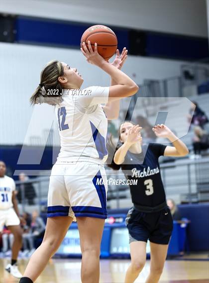Thumbnail 2 in Richland vs Brewer (Weatherford Raising Cane's Christmas Classic) photogallery.
