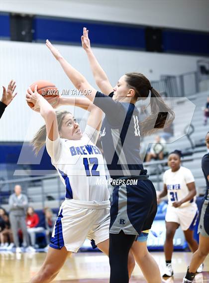 Thumbnail 2 in Richland vs Brewer (Weatherford Raising Cane's Christmas Classic) photogallery.