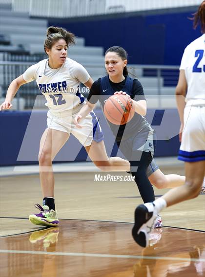 Thumbnail 3 in Richland vs Brewer (Weatherford Raising Cane's Christmas Classic) photogallery.