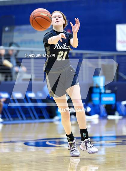 Thumbnail 3 in Richland vs Brewer (Weatherford Raising Cane's Christmas Classic) photogallery.