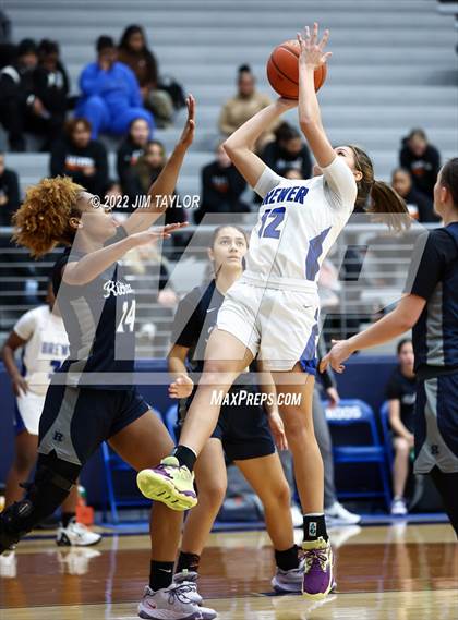 Thumbnail 1 in Richland vs Brewer (Weatherford Raising Cane's Christmas Classic) photogallery.