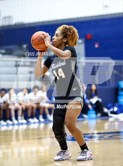 Thumbnail 3 in Richland vs Brewer (Weatherford Raising Cane's Christmas Classic) photogallery.