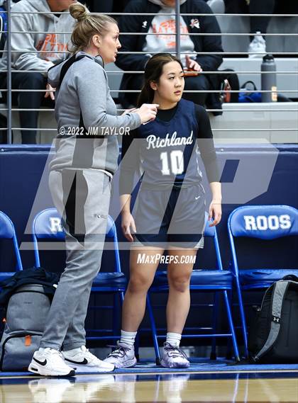 Thumbnail 1 in Richland vs Brewer (Weatherford Raising Cane's Christmas Classic) photogallery.