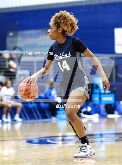 Thumbnail 3 in Richland vs Brewer (Weatherford Raising Cane's Christmas Classic) photogallery.
