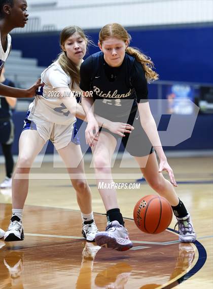 Thumbnail 3 in Richland vs Brewer (Weatherford Raising Cane's Christmas Classic) photogallery.