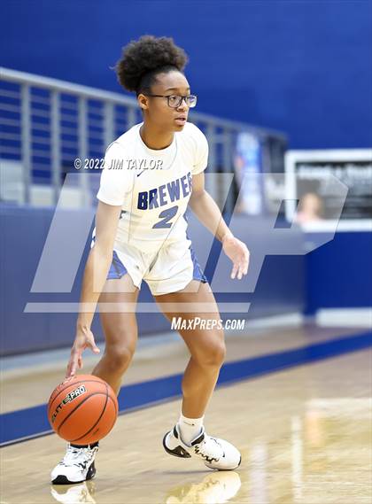 Thumbnail 1 in Richland vs Brewer (Weatherford Raising Cane's Christmas Classic) photogallery.