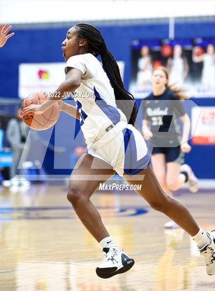 Thumbnail 3 in Richland vs Brewer (Weatherford Raising Cane's Christmas Classic) photogallery.