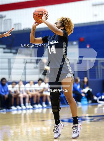 Thumbnail 2 in Richland vs Brewer (Weatherford Raising Cane's Christmas Classic) photogallery.