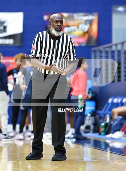 Thumbnail 3 in Richland vs Brewer (Weatherford Raising Cane's Christmas Classic) photogallery.
