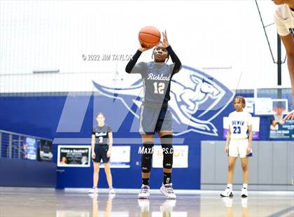 Thumbnail 2 in Richland vs Brewer (Weatherford Raising Cane's Christmas Classic) photogallery.