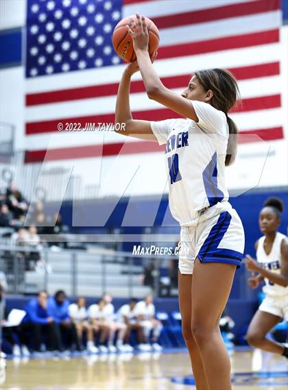 Thumbnail 2 in Richland vs Brewer (Weatherford Raising Cane's Christmas Classic) photogallery.