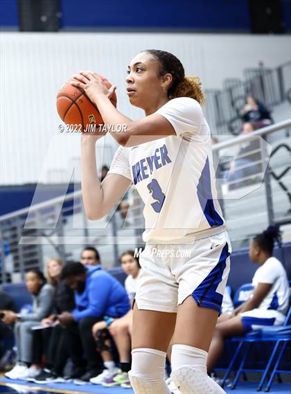 Thumbnail 3 in Richland vs Brewer (Weatherford Raising Cane's Christmas Classic) photogallery.