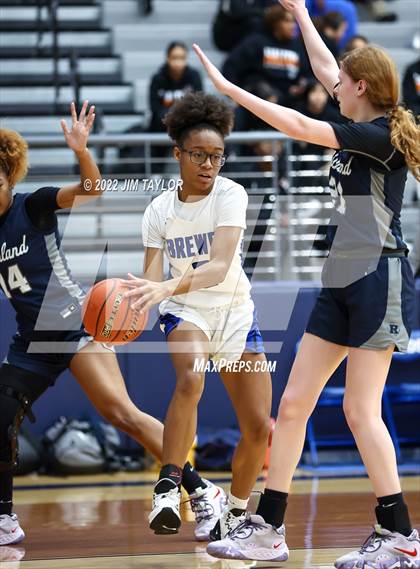 Thumbnail 2 in Richland vs Brewer (Weatherford Raising Cane's Christmas Classic) photogallery.