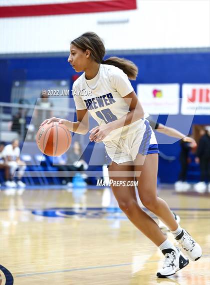Thumbnail 3 in Richland vs Brewer (Weatherford Raising Cane's Christmas Classic) photogallery.