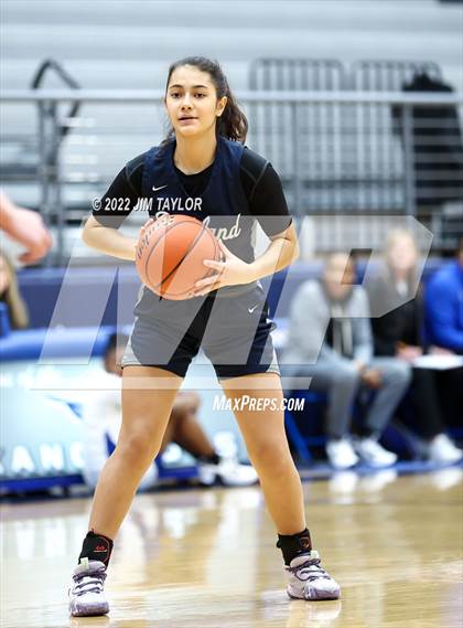 Thumbnail 2 in Richland vs Brewer (Weatherford Raising Cane's Christmas Classic) photogallery.