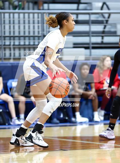 Thumbnail 1 in Richland vs Brewer (Weatherford Raising Cane's Christmas Classic) photogallery.