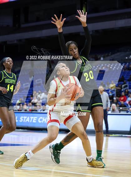 Thumbnail 3 in DeSoto vs. South Grand Prairie (UIL 6A State Final) photogallery.