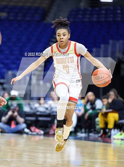 Thumbnail 3 in DeSoto vs. South Grand Prairie (UIL 6A State Final) photogallery.