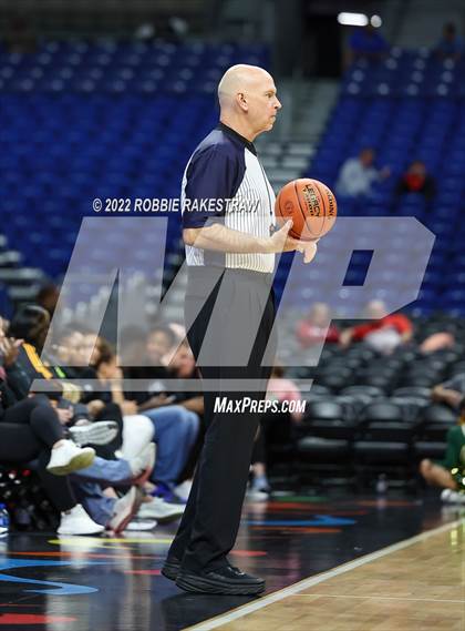 Thumbnail 3 in DeSoto vs. South Grand Prairie (UIL 6A State Final) photogallery.