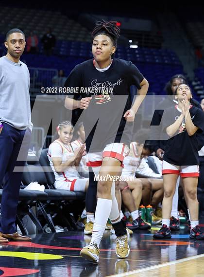 Thumbnail 2 in DeSoto vs. South Grand Prairie (UIL 6A State Final) photogallery.