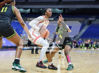 Thumbnail 2 in DeSoto vs. South Grand Prairie (UIL 6A State Final) photogallery.