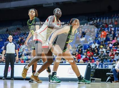 Thumbnail 1 in DeSoto vs. South Grand Prairie (UIL 6A State Final) photogallery.