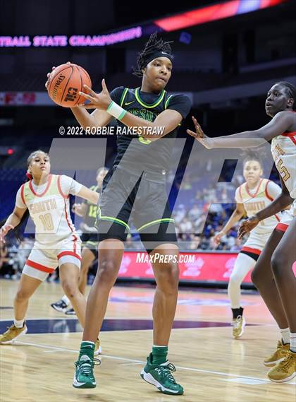 Thumbnail 2 in DeSoto vs. South Grand Prairie (UIL 6A State Final) photogallery.