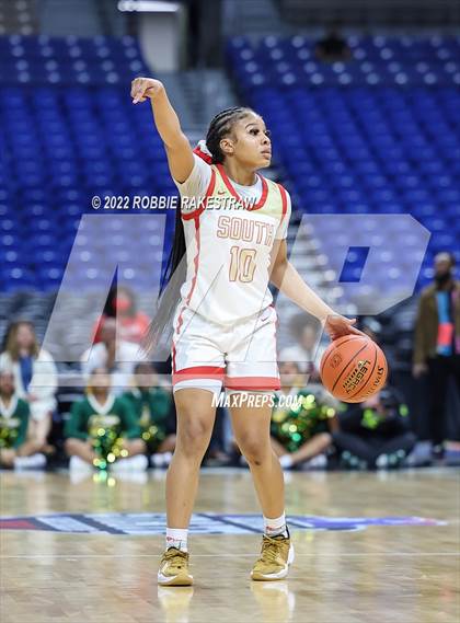 Thumbnail 3 in DeSoto vs. South Grand Prairie (UIL 6A State Final) photogallery.
