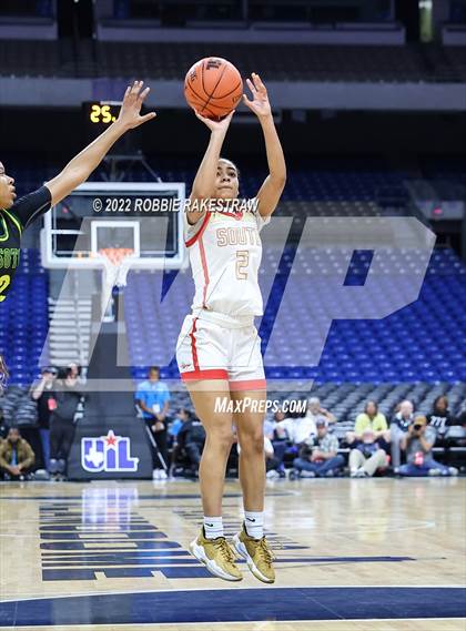 Thumbnail 1 in DeSoto vs. South Grand Prairie (UIL 6A State Final) photogallery.