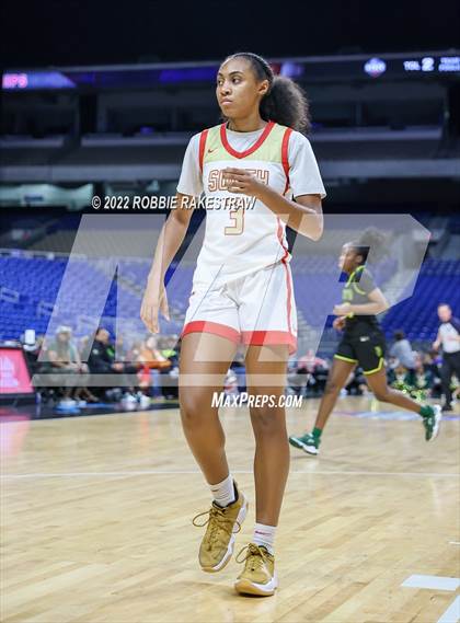 Thumbnail 3 in DeSoto vs. South Grand Prairie (UIL 6A State Final) photogallery.