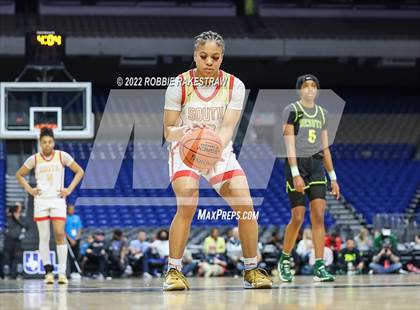 Thumbnail 2 in DeSoto vs. South Grand Prairie (UIL 6A State Final) photogallery.