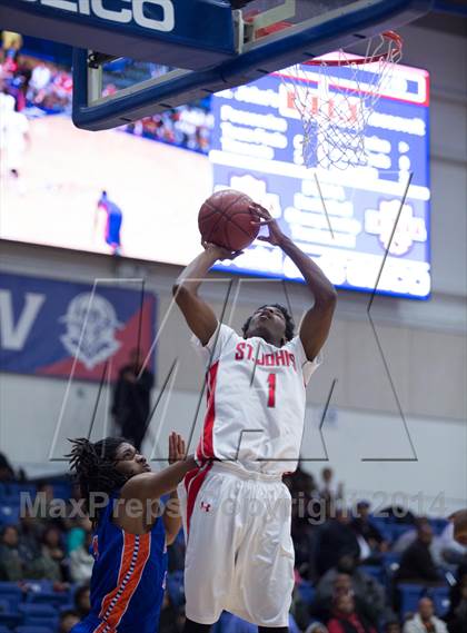 Thumbnail 2 in Roosevelt vs St. John's (DCSAA Semifinal) photogallery.