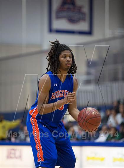 Thumbnail 1 in Roosevelt vs St. John's (DCSAA Semifinal) photogallery.