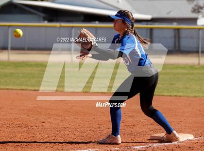 Thumbnail 2 in Arcadia vs. Dobson (Dobson/Westwood Invitational) photogallery.