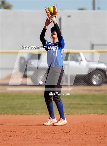 Thumbnail 3 in Arcadia vs. Dobson (Dobson/Westwood Invitational) photogallery.