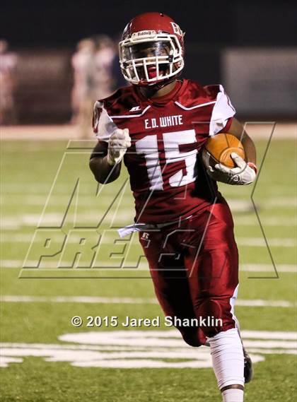 Thumbnail 1 in Loyola College Prep @ E.D. White(Bi-District Playoff) photogallery.