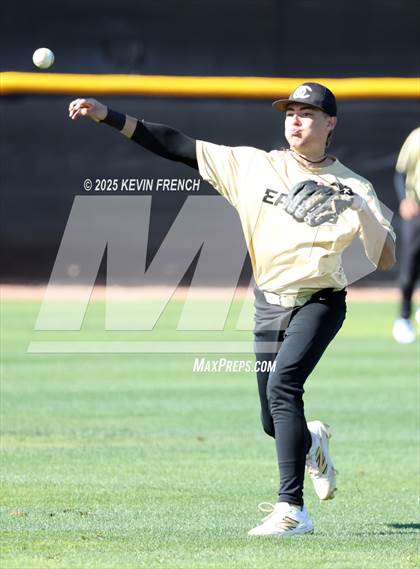 Thumbnail 2 in O'Connor vs. Saguaro photogallery.