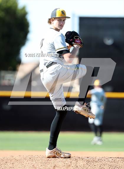 Thumbnail 3 in O'Connor vs. Saguaro photogallery.