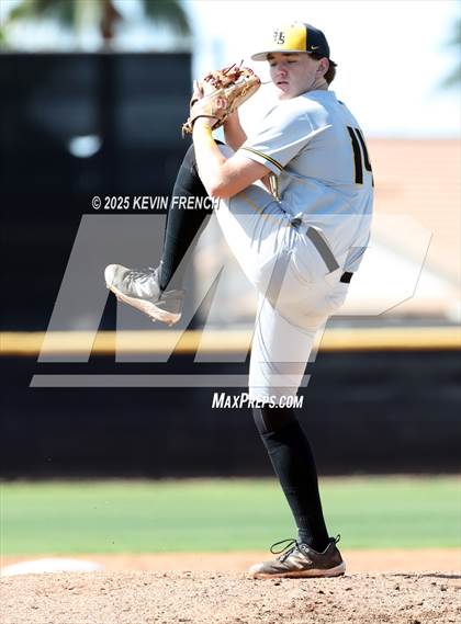 Thumbnail 1 in O'Connor vs. Saguaro photogallery.