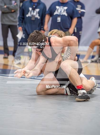 Thumbnail 2 in CIF SDS Division1 Boys Wrestling (Championship Finals) photogallery.